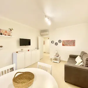 Tália Xi - Near The - Vilamoura